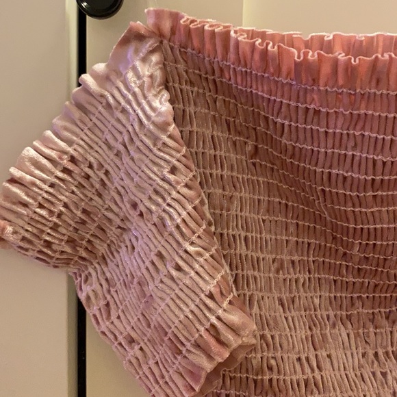 Flirty pink velvet off the shoulder top - Picture 4 of 4